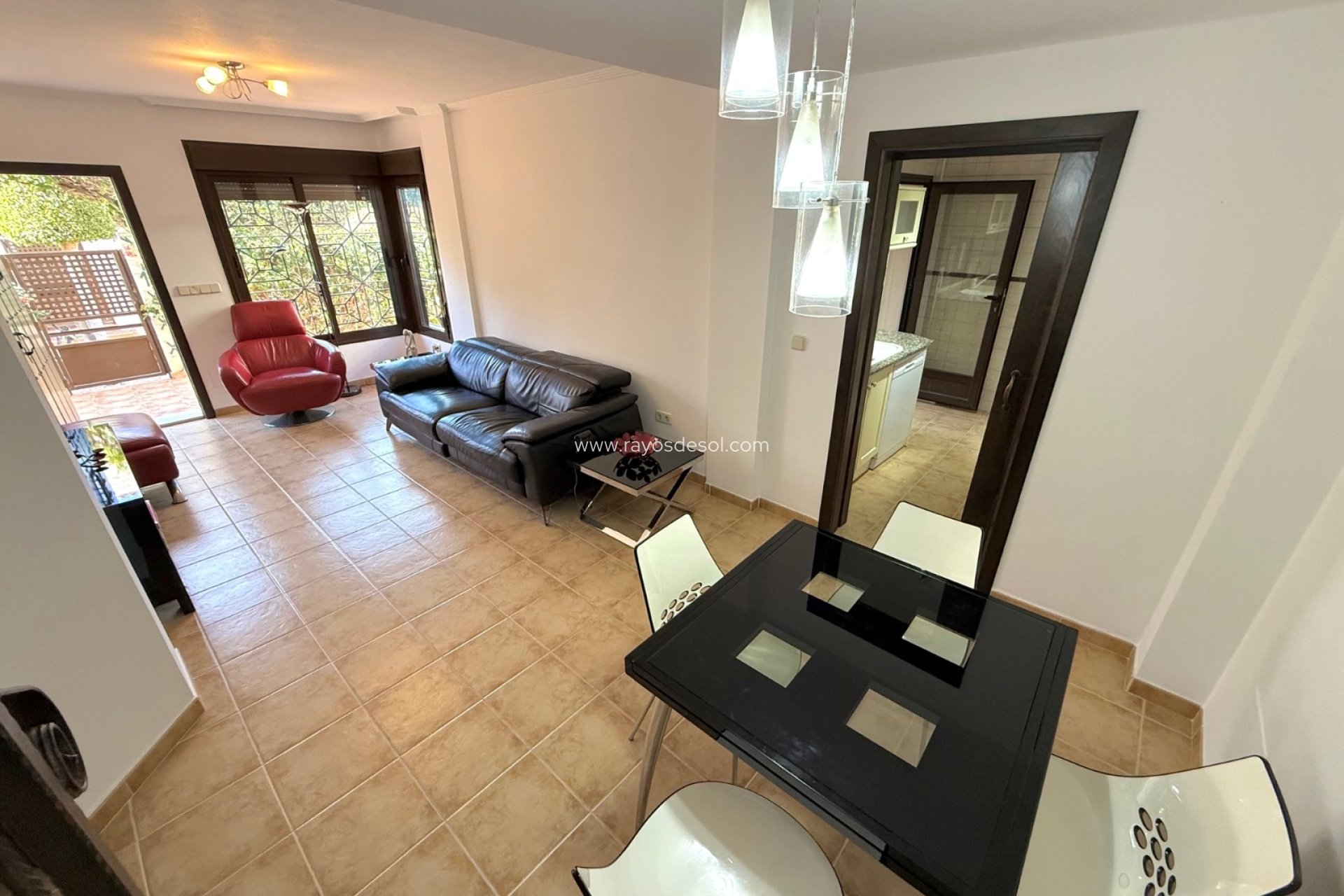 Resale - House - San Cayetano