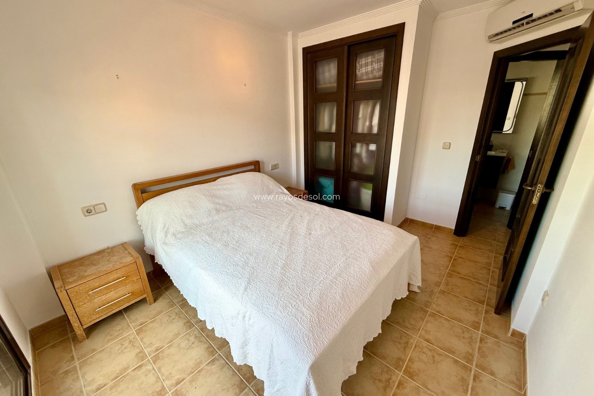 Resale - House - San Cayetano