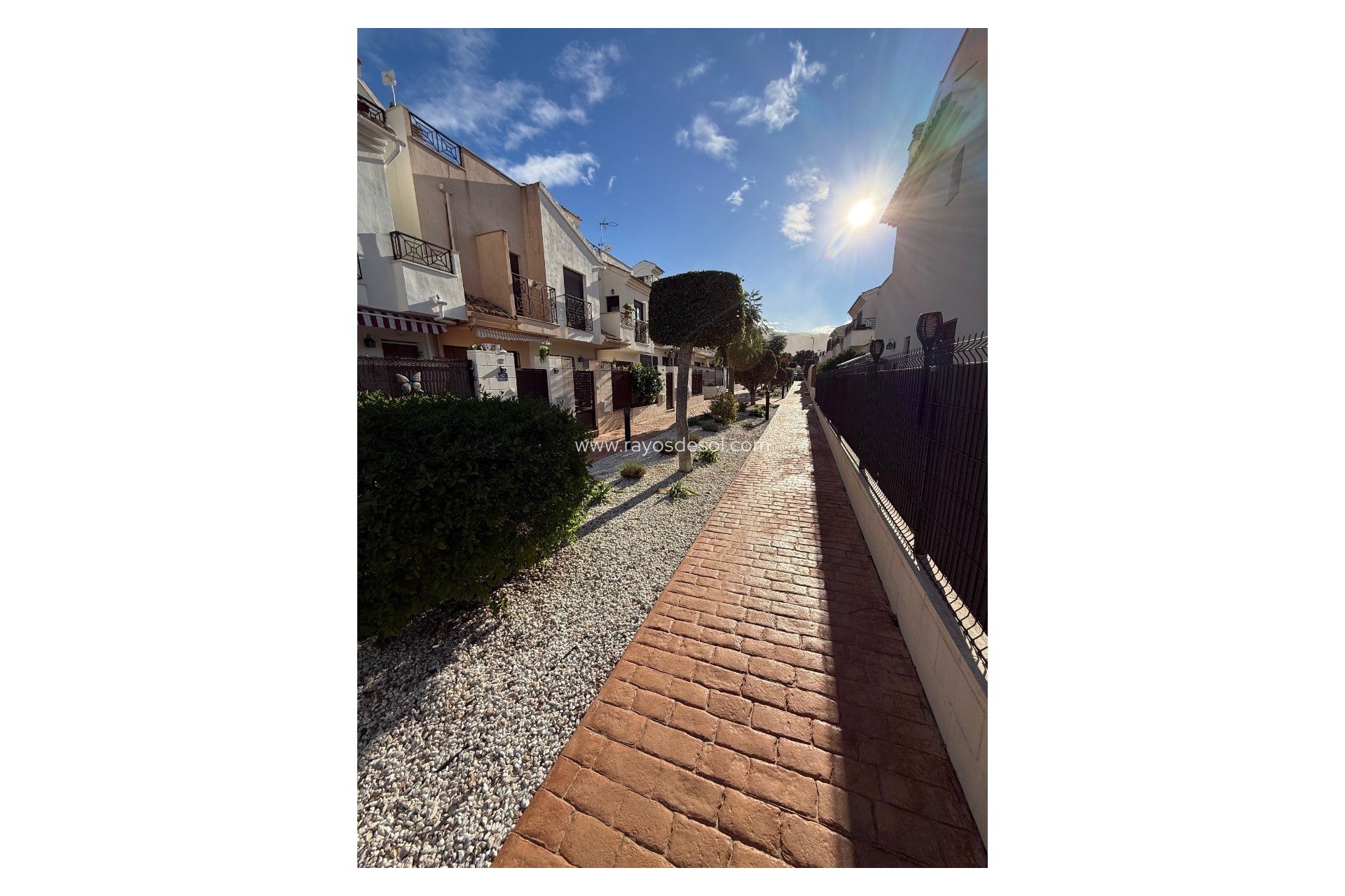 Resale - House - San Cayetano