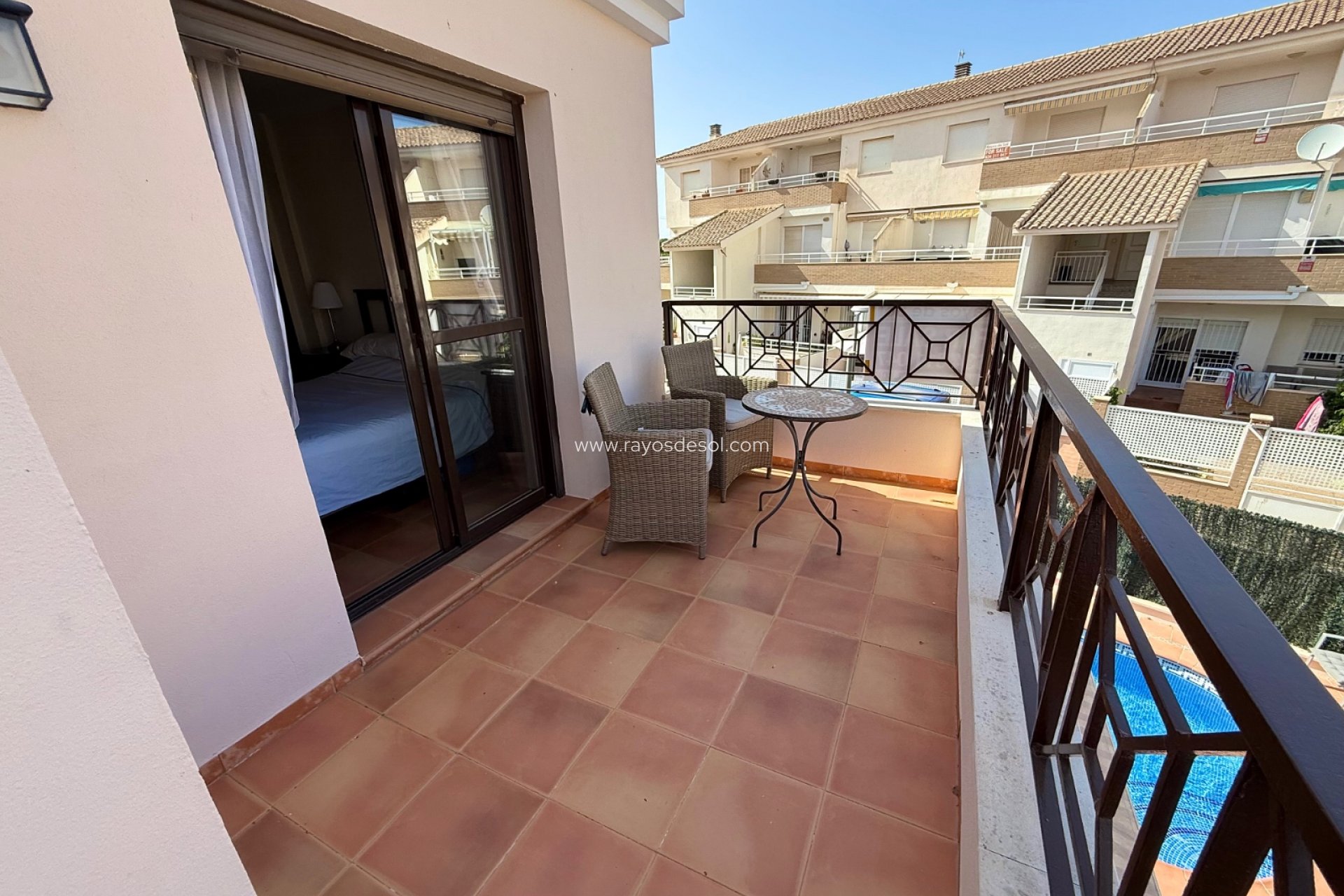 Resale - House - San Cayetano