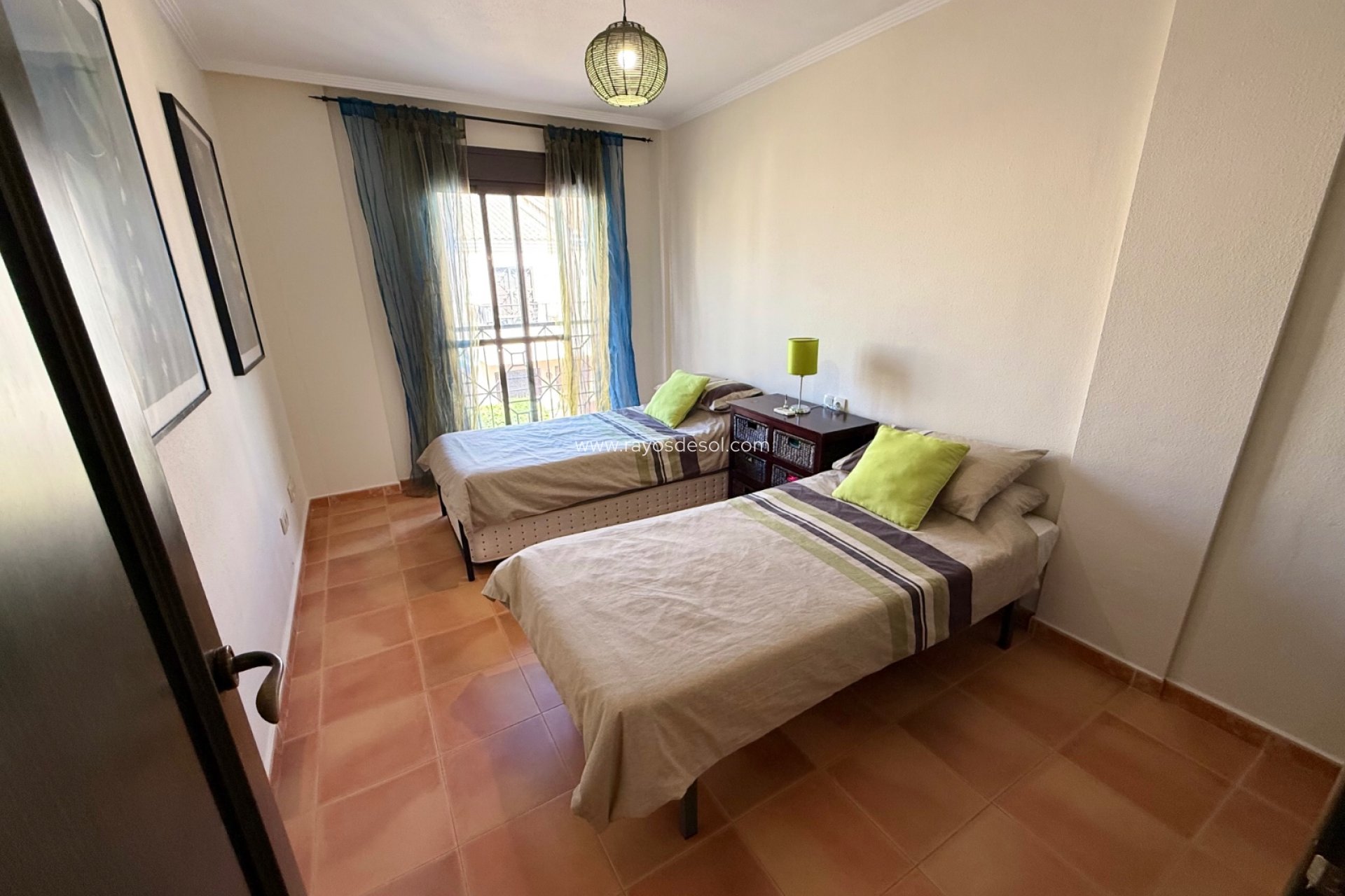 Resale - House - San Cayetano