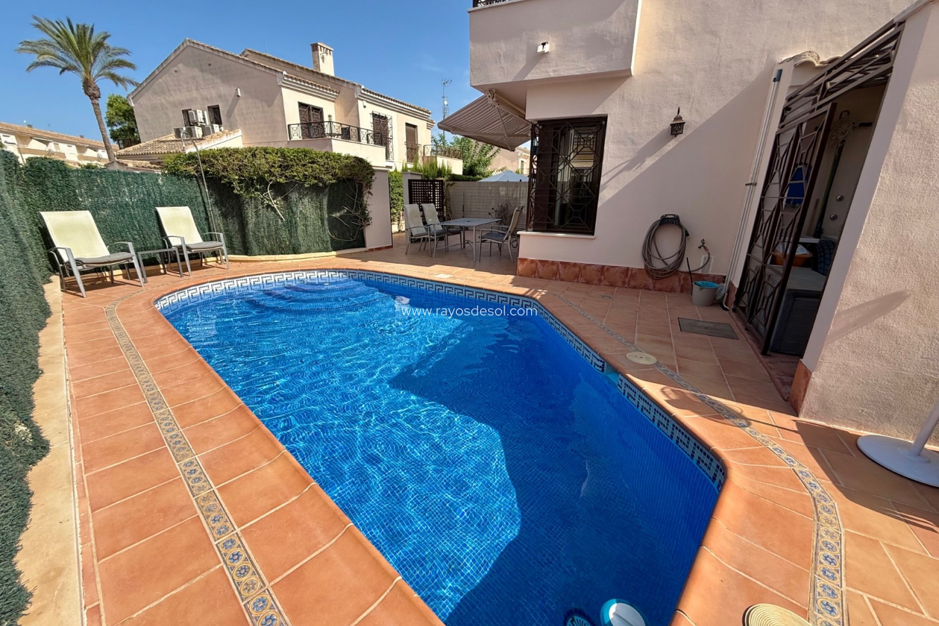 Resale - House - San Cayetano