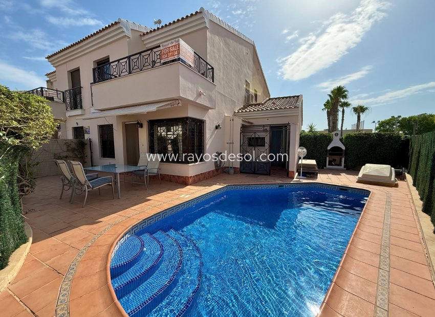 Resale - House - San Cayetano