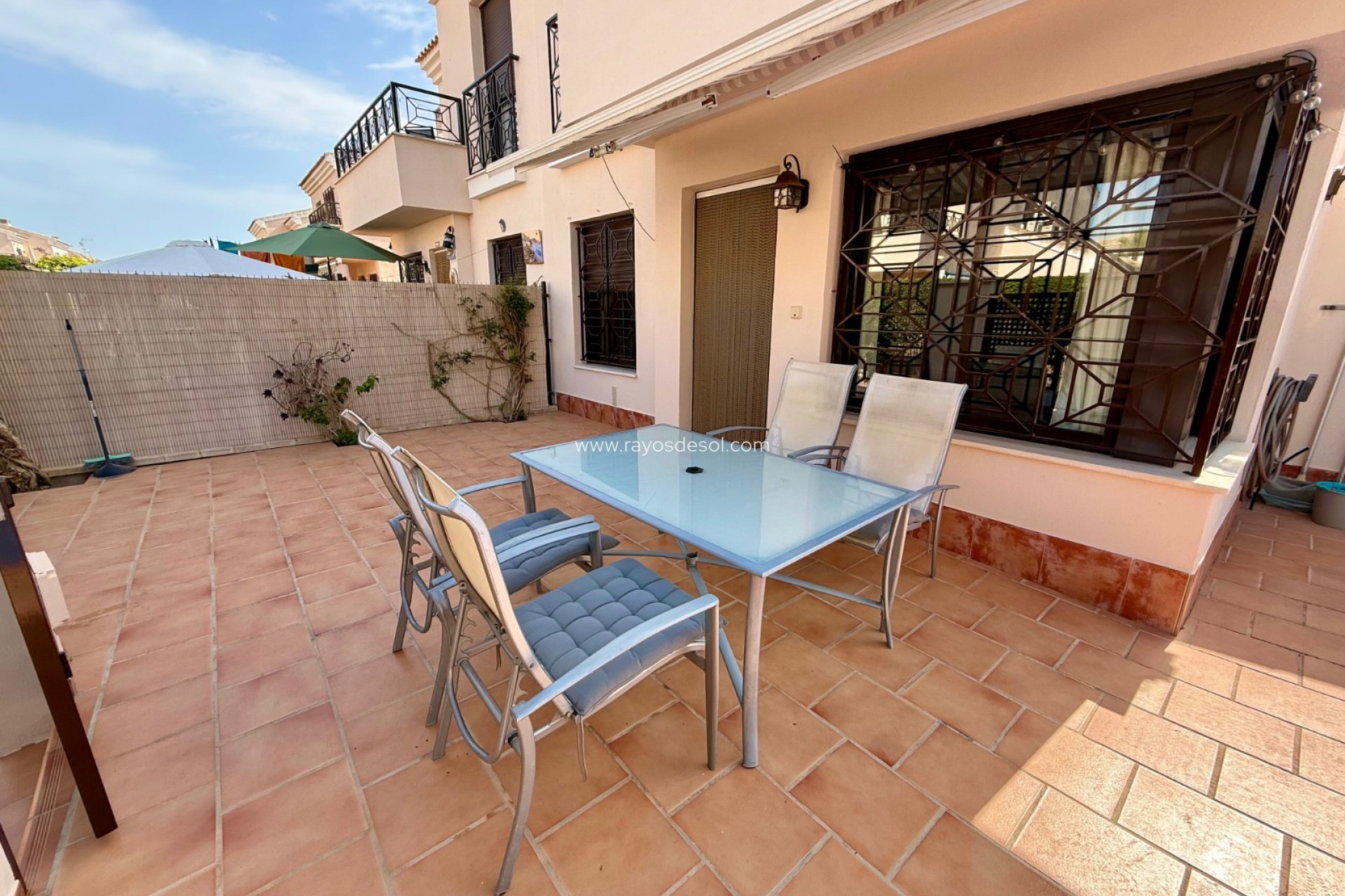 Resale - House - San Cayetano