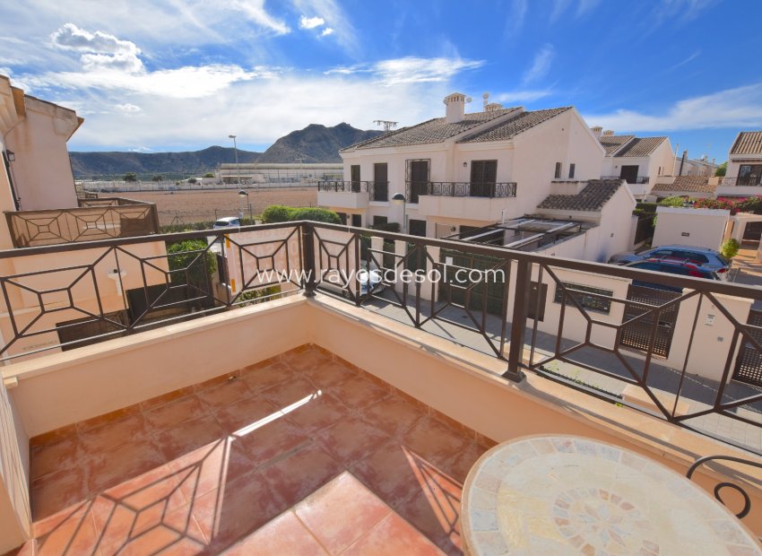 Resale - House - San Cayetano