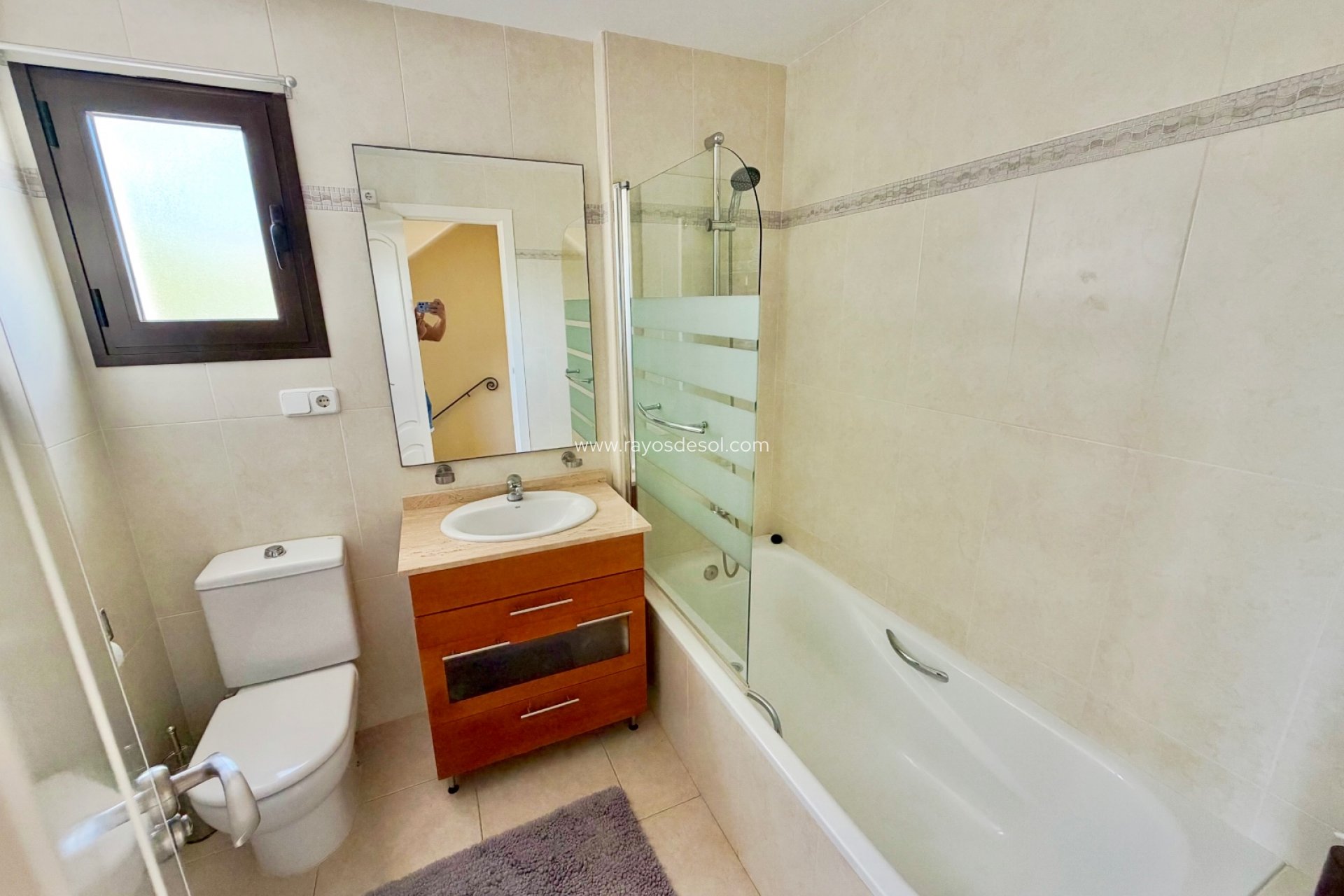 Resale - House - San Cayetano