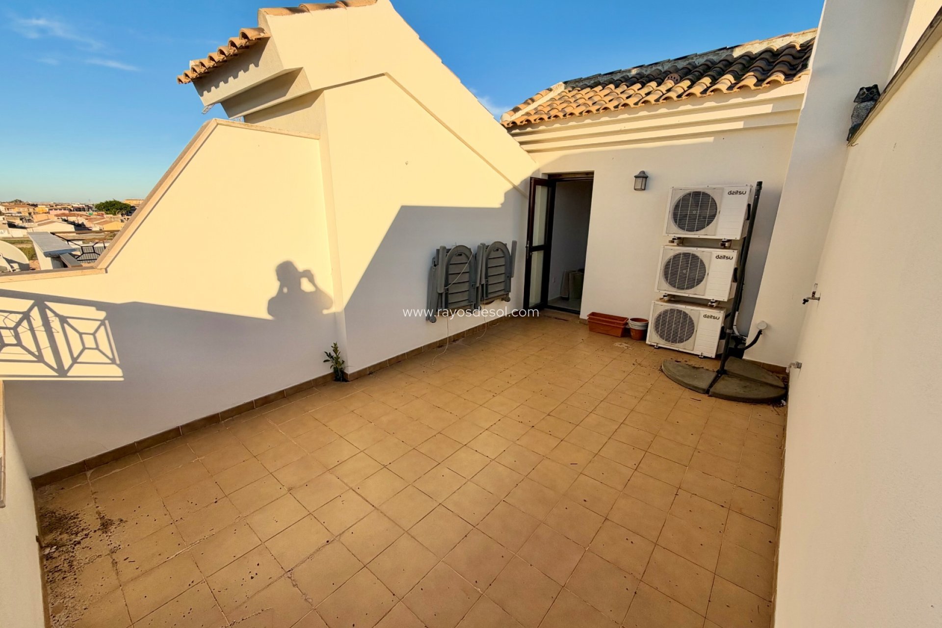Resale - House - San Cayetano