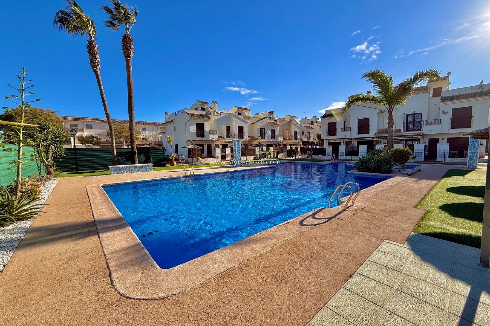 Resale - House - San Cayetano