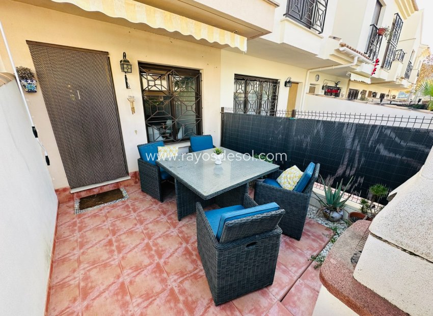 Resale - House - San Cayetano