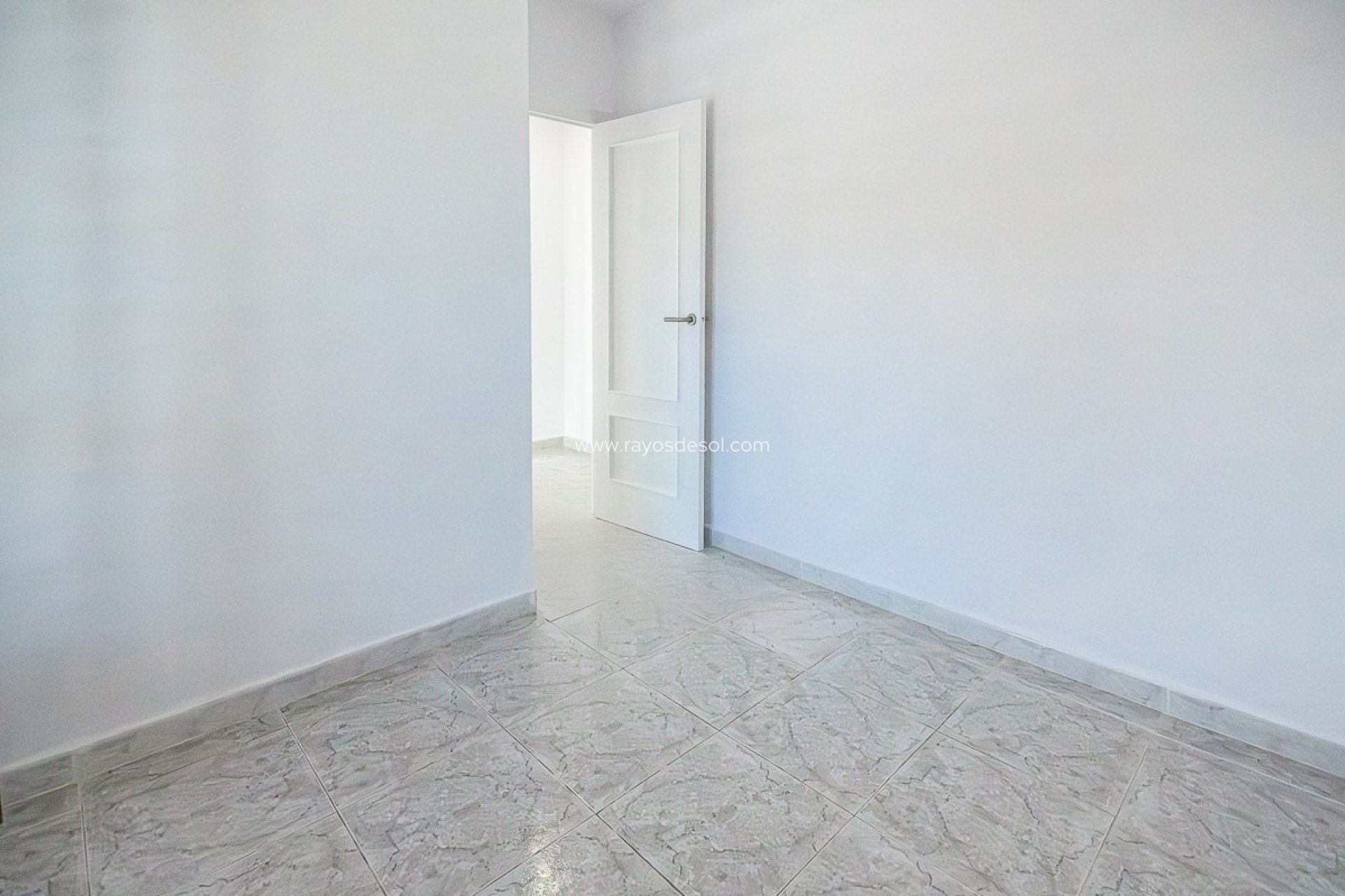 Resale - House - San Miguel de Salinas