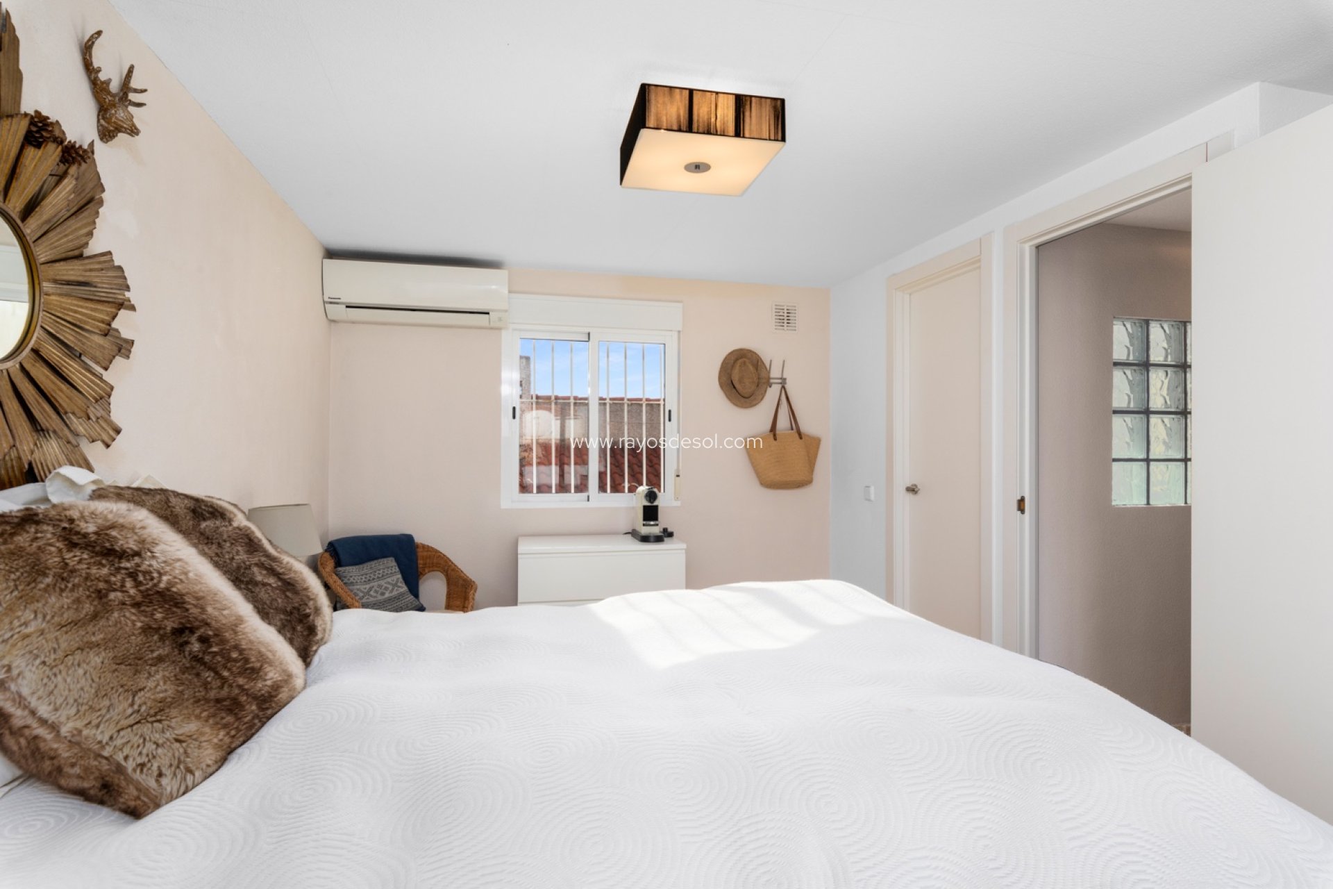 Resale - House - Torrevieja - El Chaparral