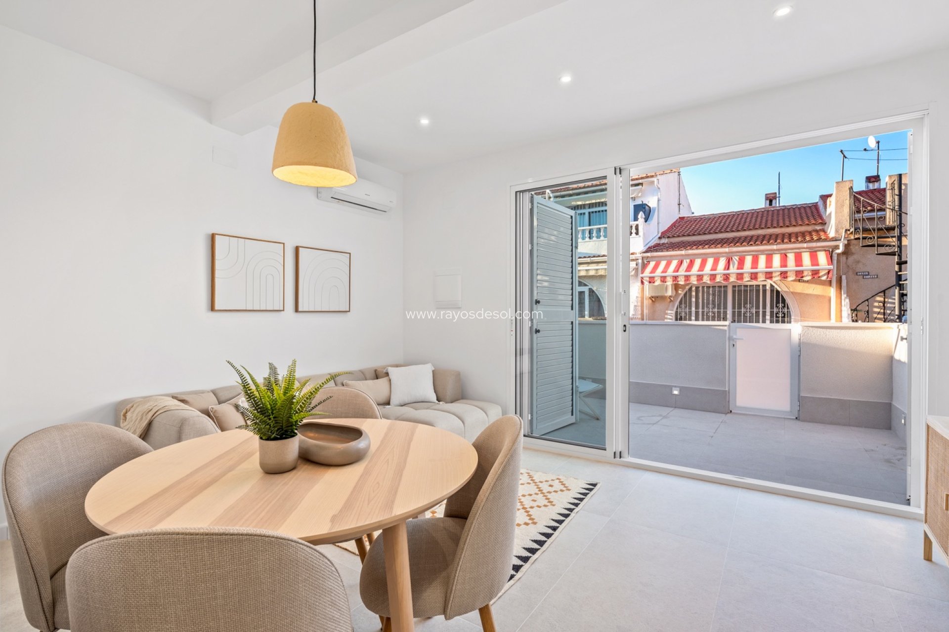 Resale - House - Torrevieja - El Chaparral