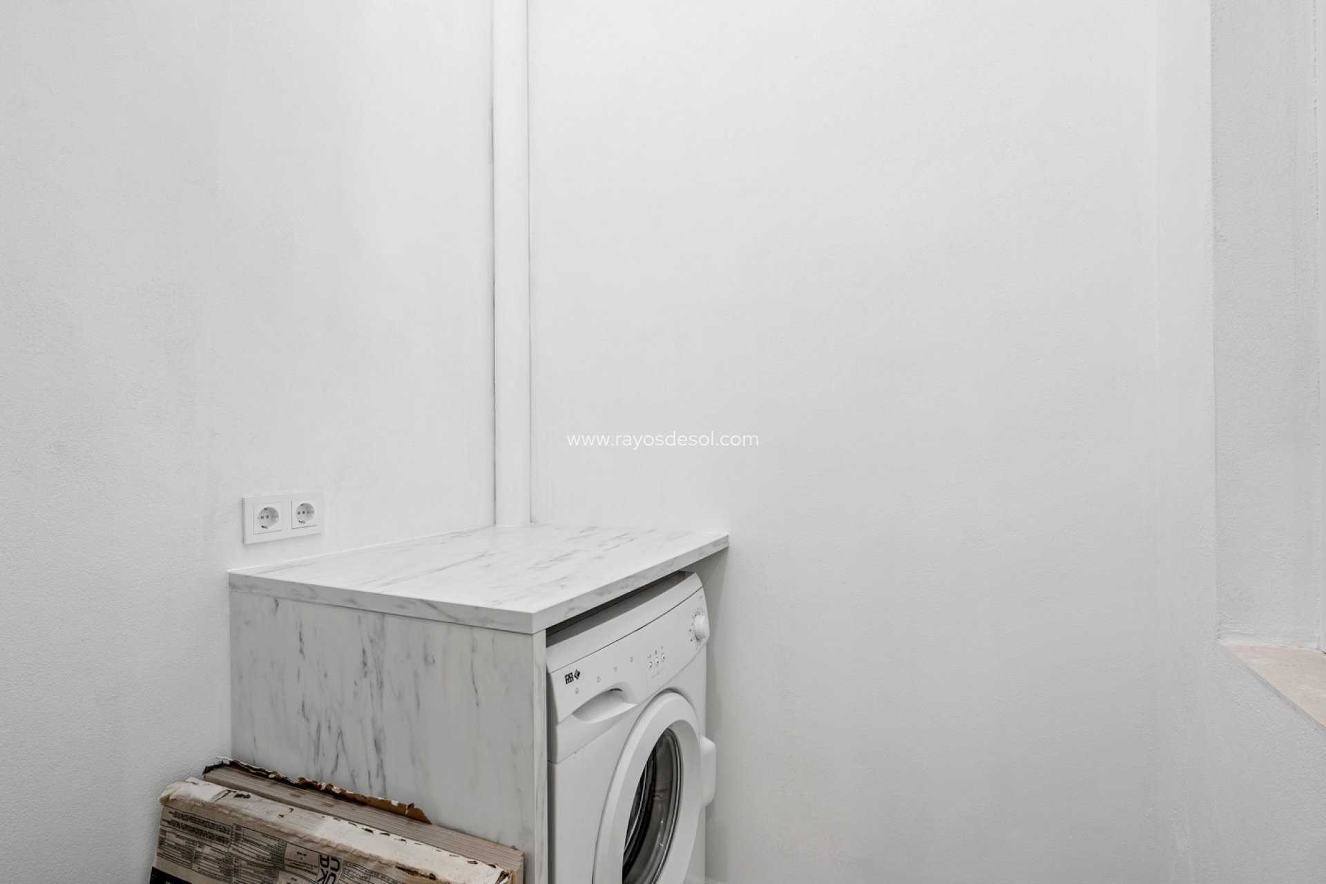 Resale - House - Torrevieja - El Chaparral