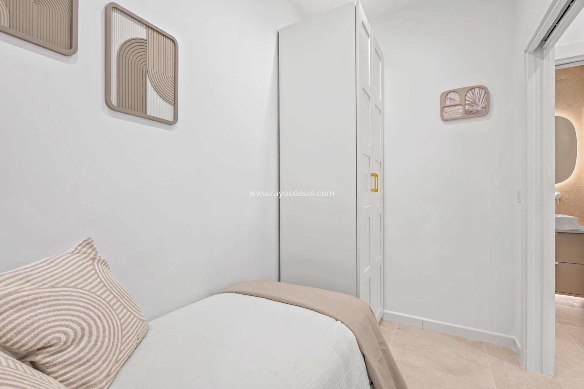 Resale - House - Torrevieja - El Chaparral