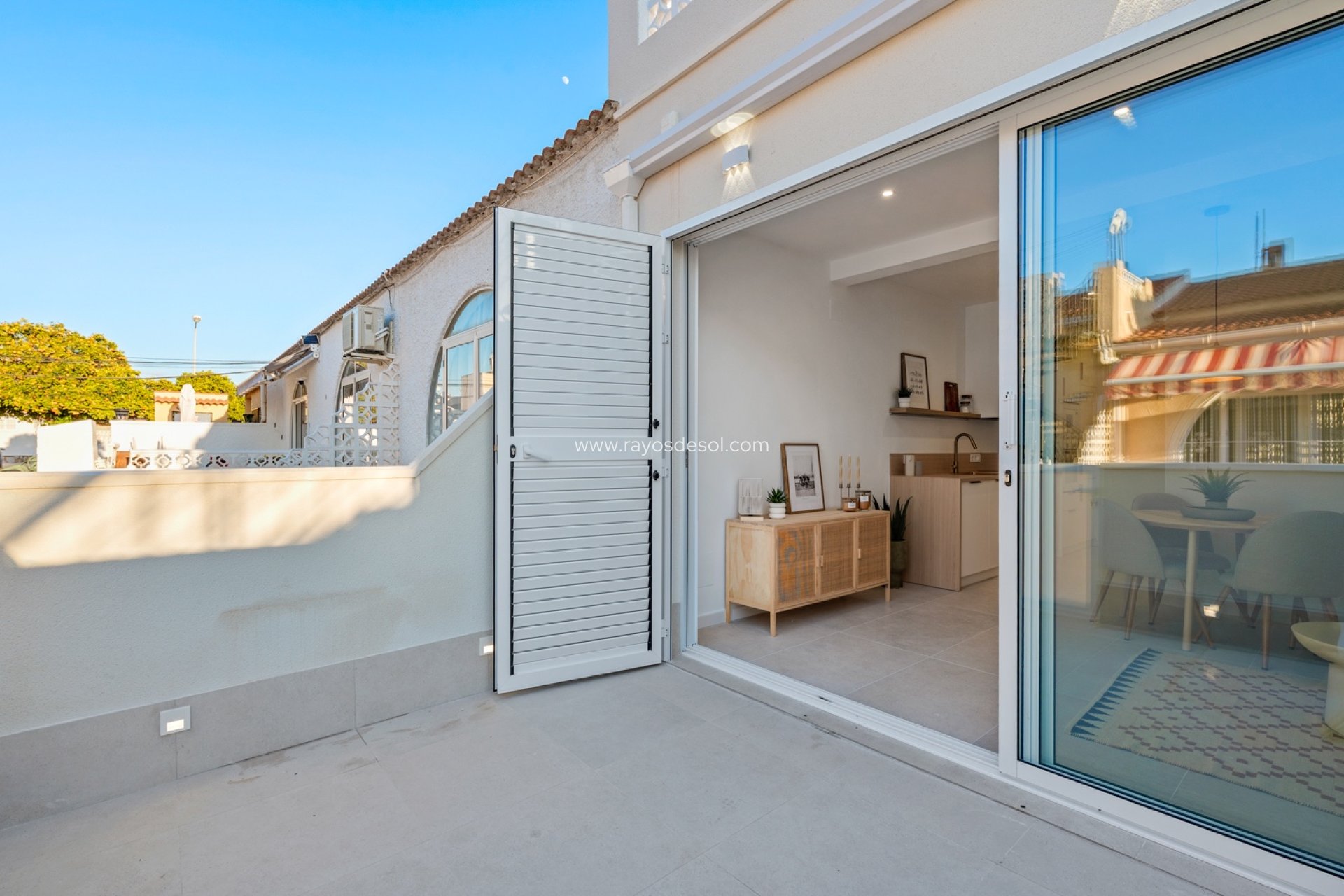 Resale - House - Torrevieja - El Chaparral
