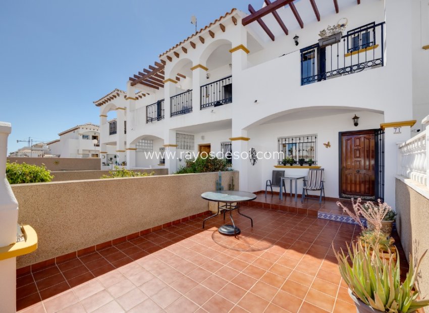 Resale - House - Torrevieja - Punta Prima