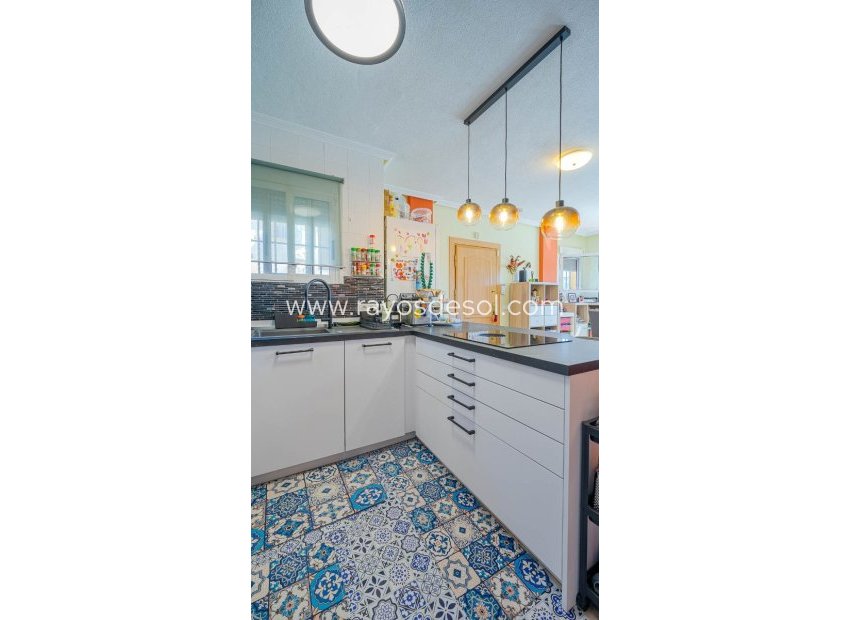 Resale - House - Torrevieja - Punta Prima