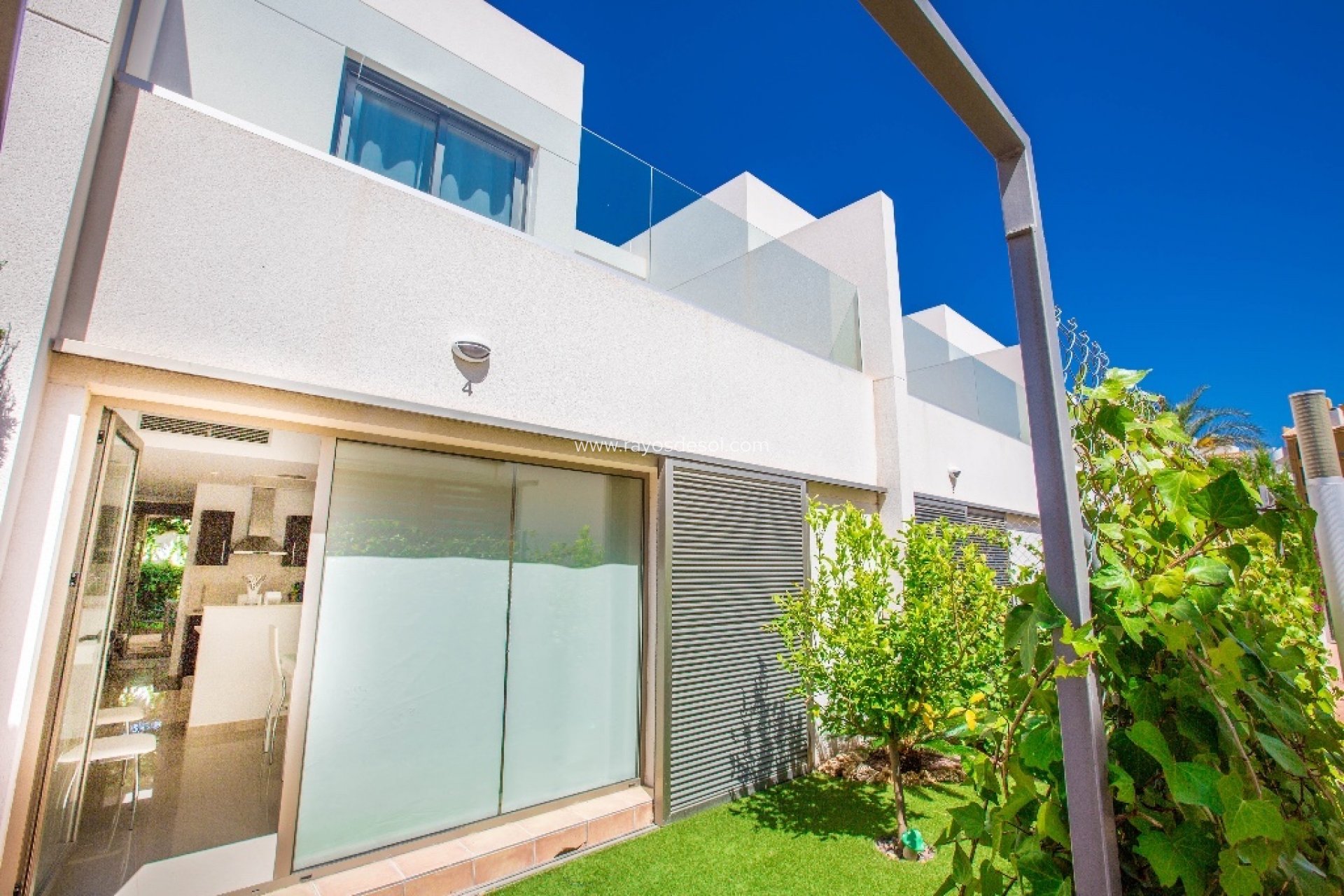 Resale - House - Torrevieja - Punta Prima