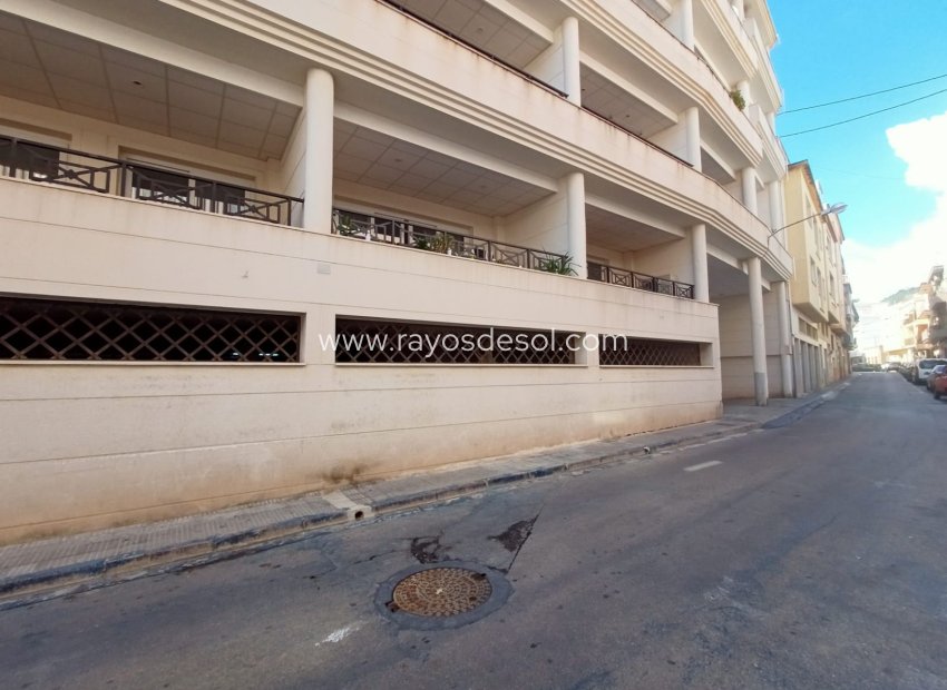 Resale - Parking Space / Garage - Calpe