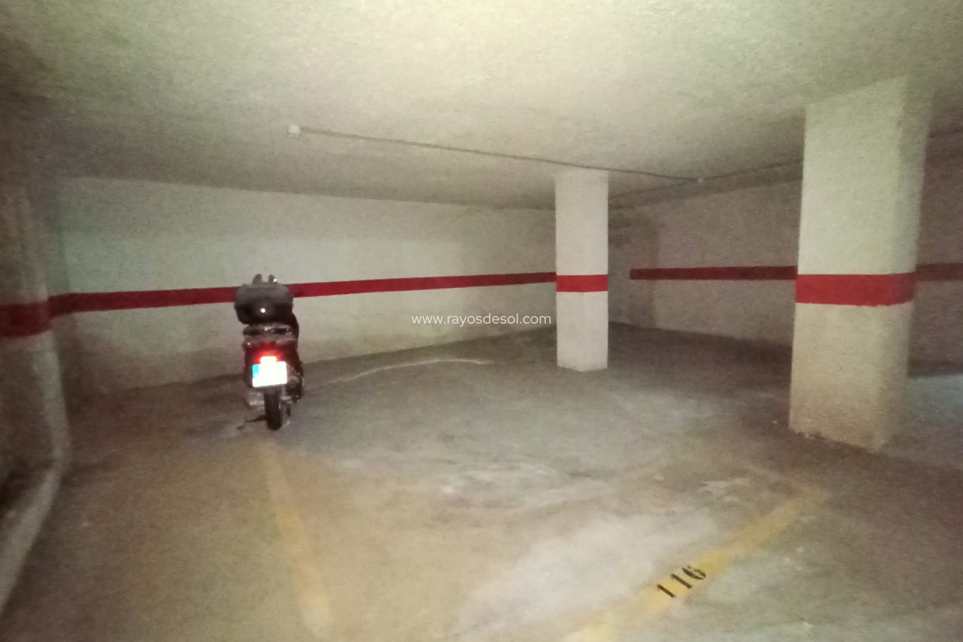 Resale - Parking Space / Garage - Calpe