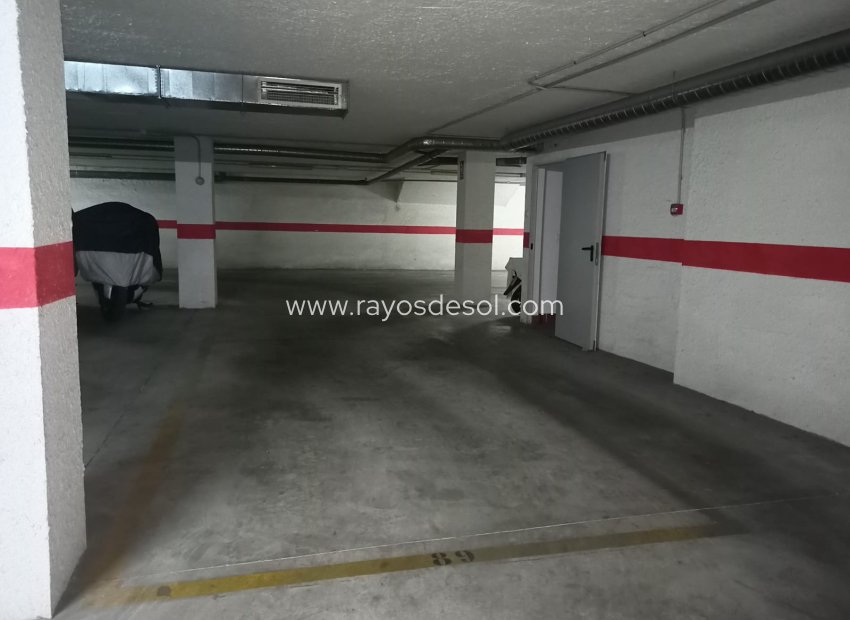 Resale - Parking Space / Garage - Calpe