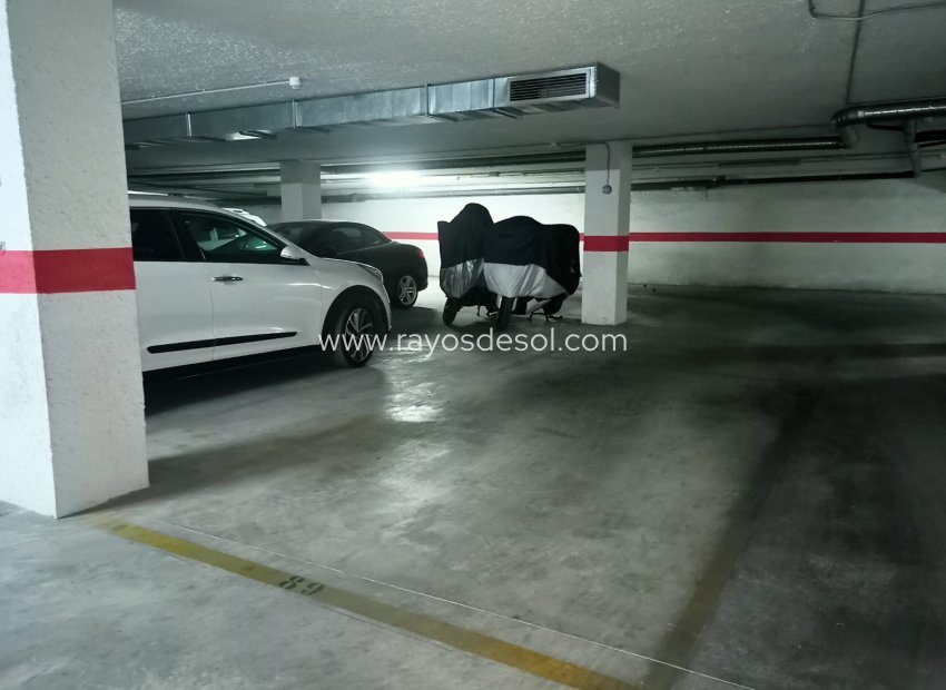 Resale - Parking Space / Garage - Calpe