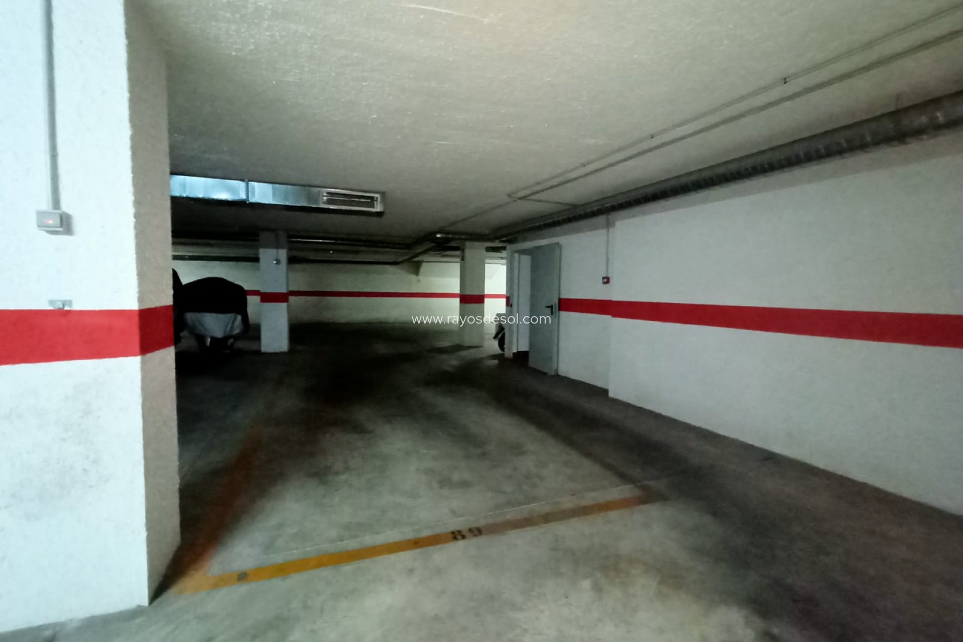 Resale - Parking Space / Garage - Calpe