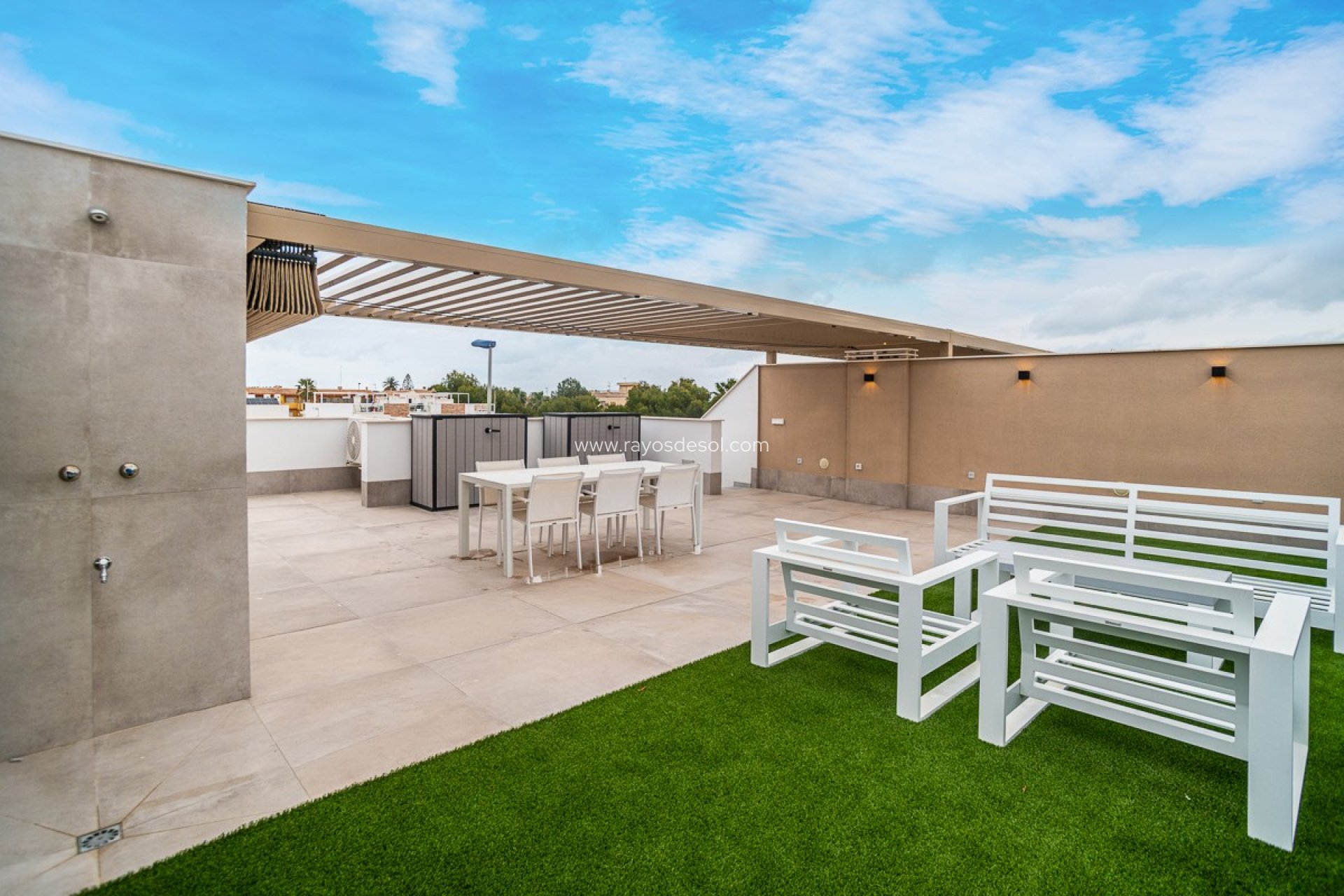 Resale - Penthouse - LO PAGÁN