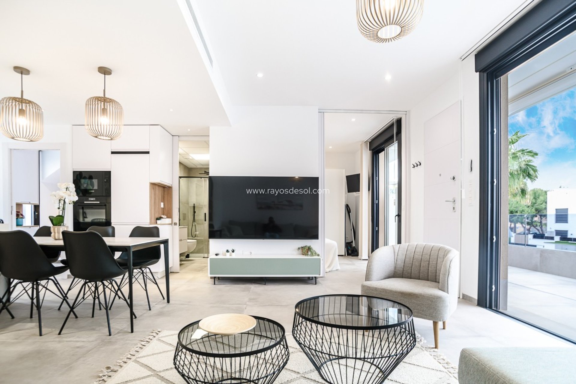 Resale - Penthouse - LO PAGÁN