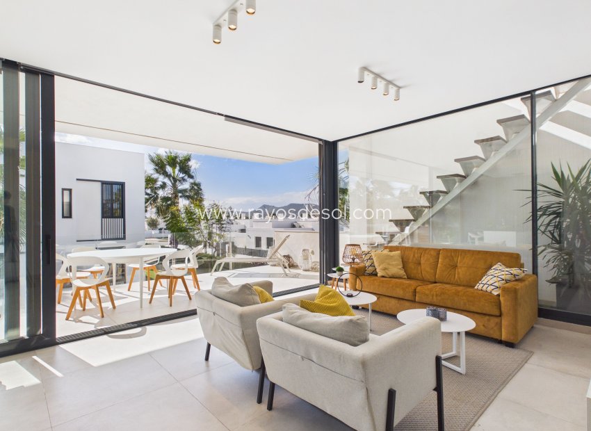 Resale - Penthouse - Mar de Cristal