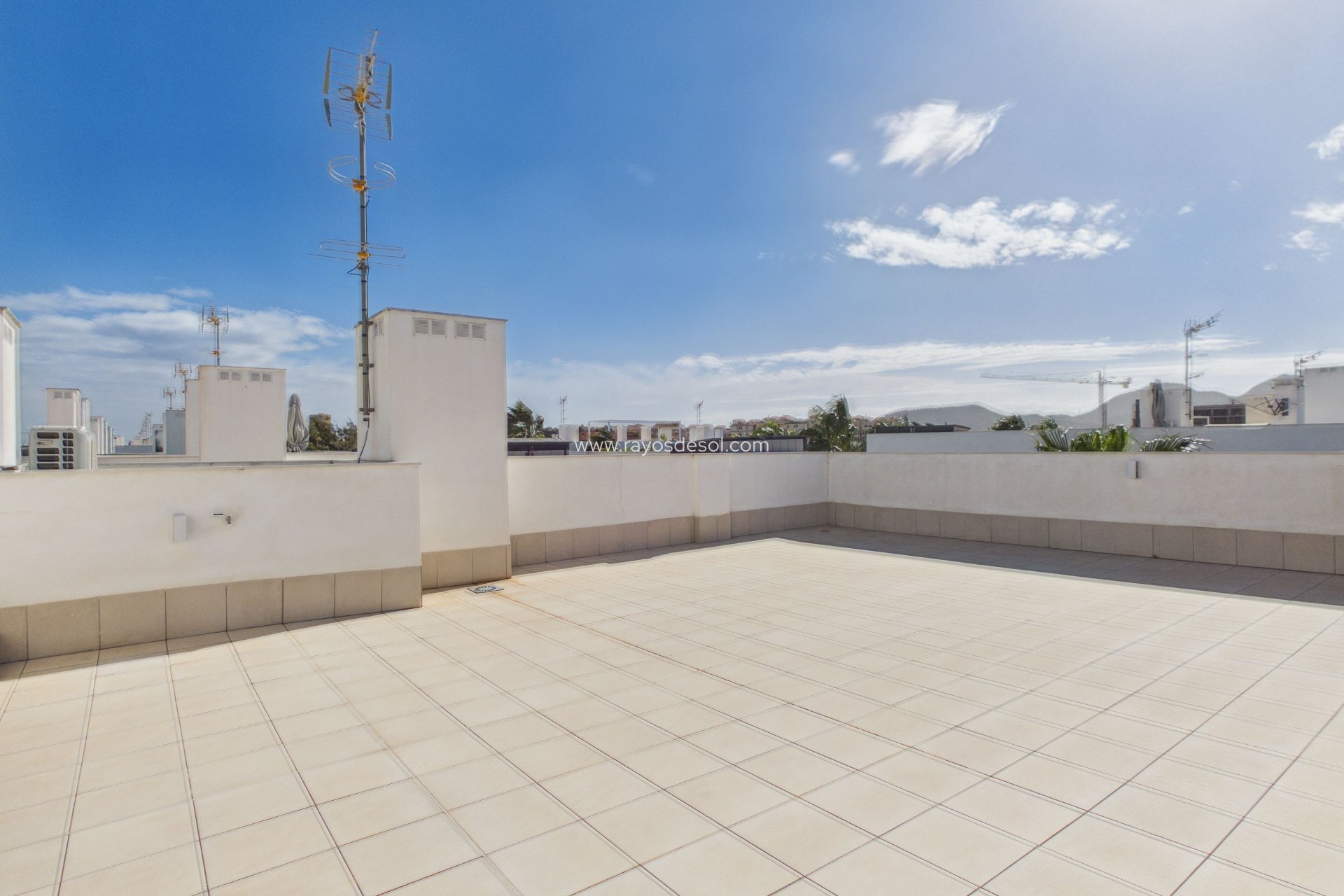 Resale - Penthouse - Mar de Cristal