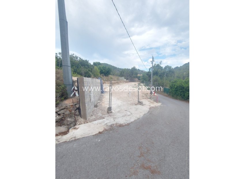 Resale - Plot / Land - Calpe