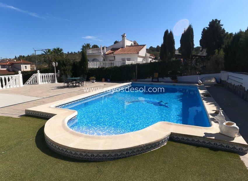 Resale - Villa - Algorfa