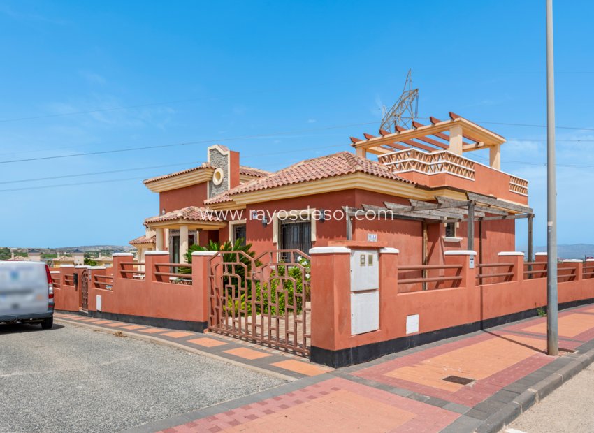 Resale - Villa - Algorfa