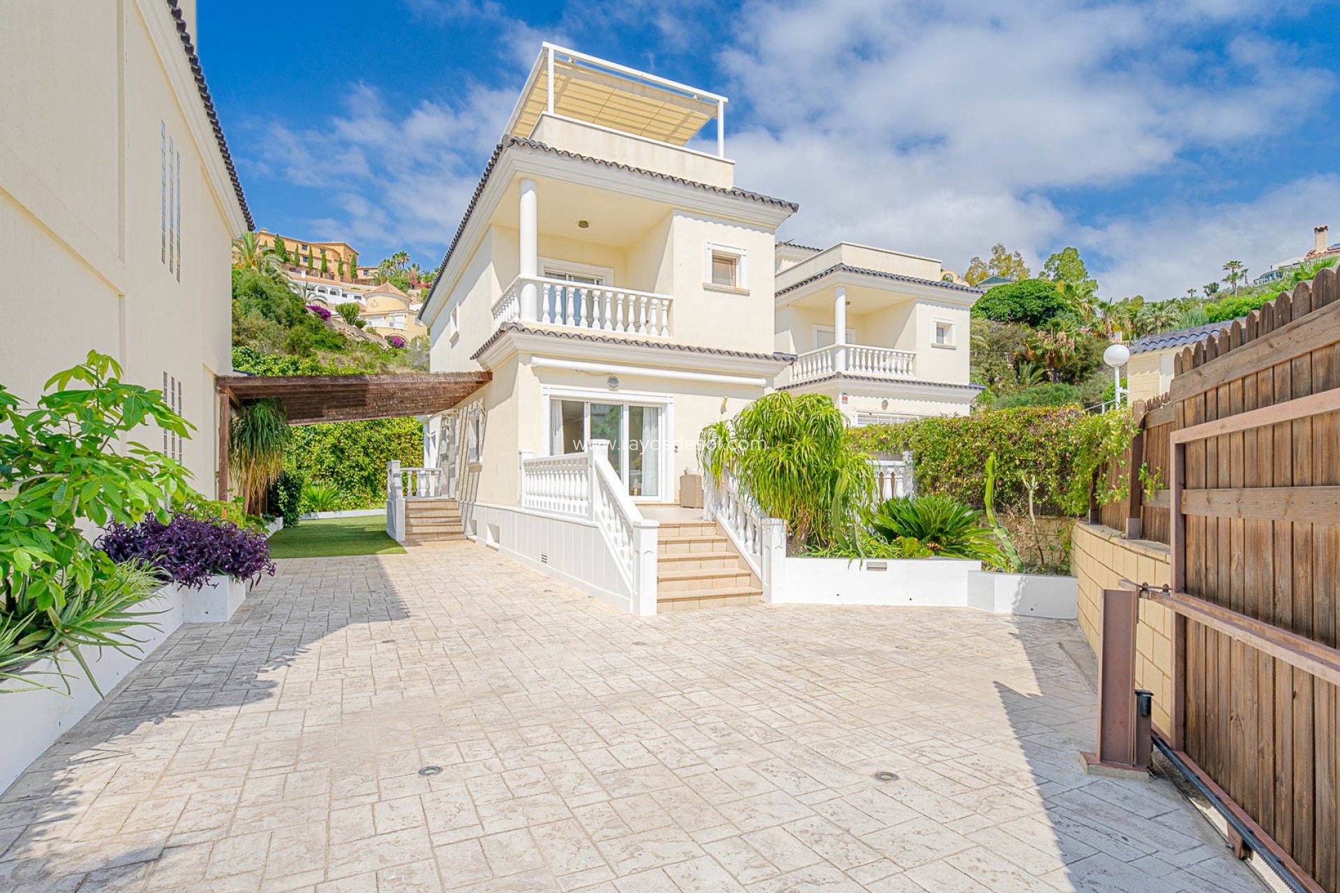 Resale - Villa - Alicante - El Campello