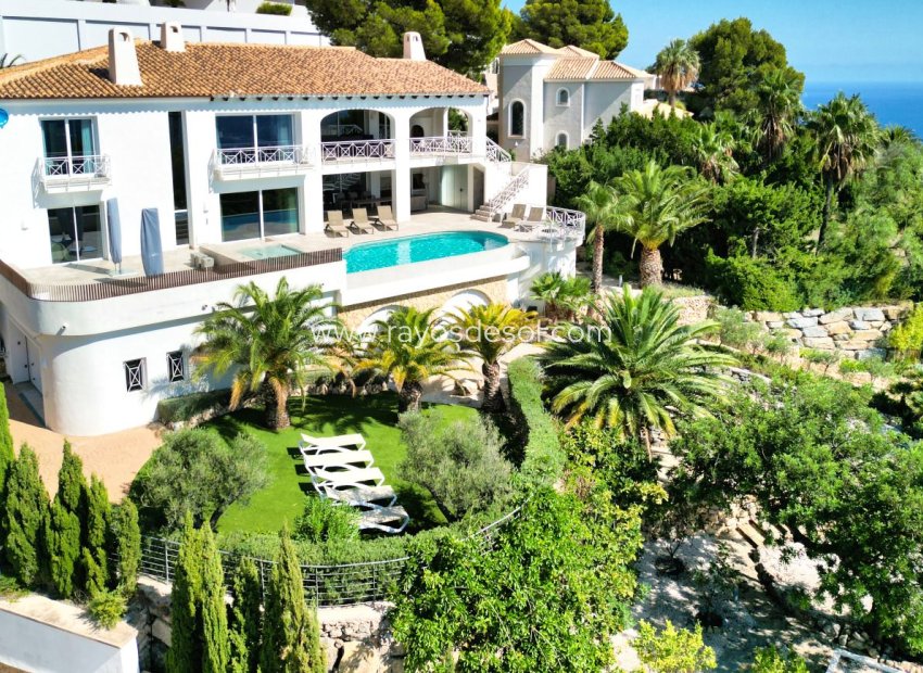 Resale - Villa - Altea