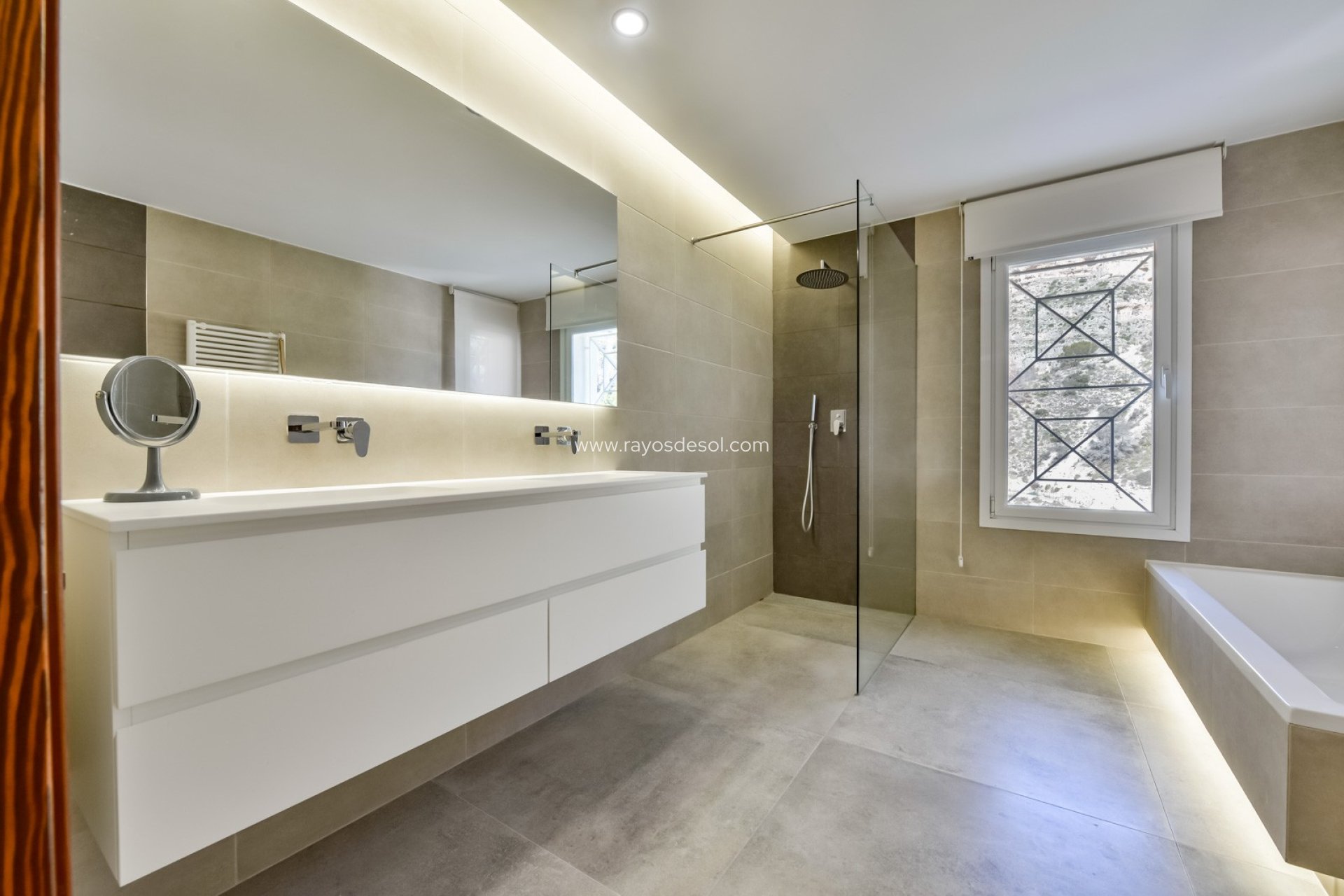 Resale - Villa - Altea