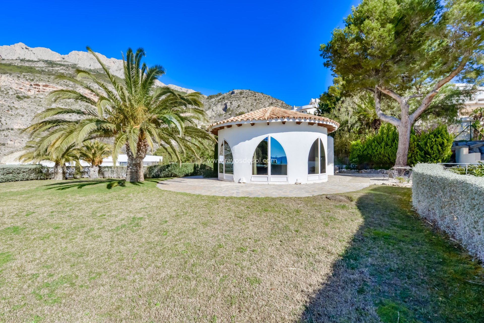 Resale - Villa - Altea