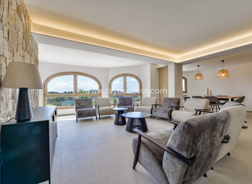 Resale - Villa - Altea