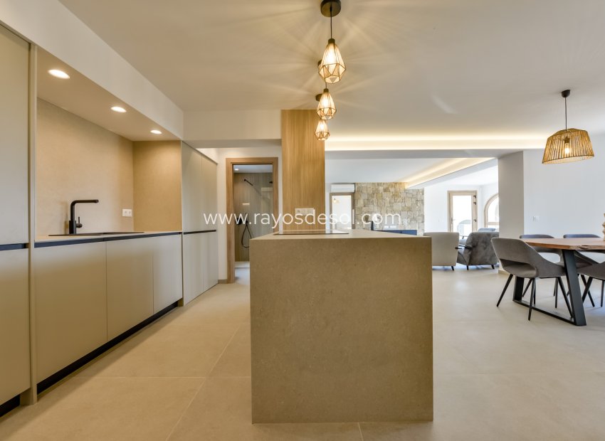 Resale - Villa - Altea