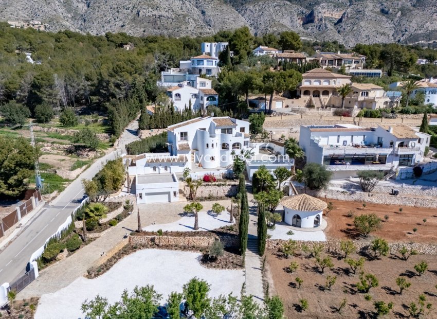 Resale - Villa - Altea