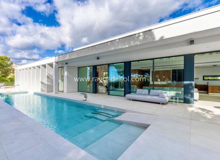 Resale - Villa - Altea