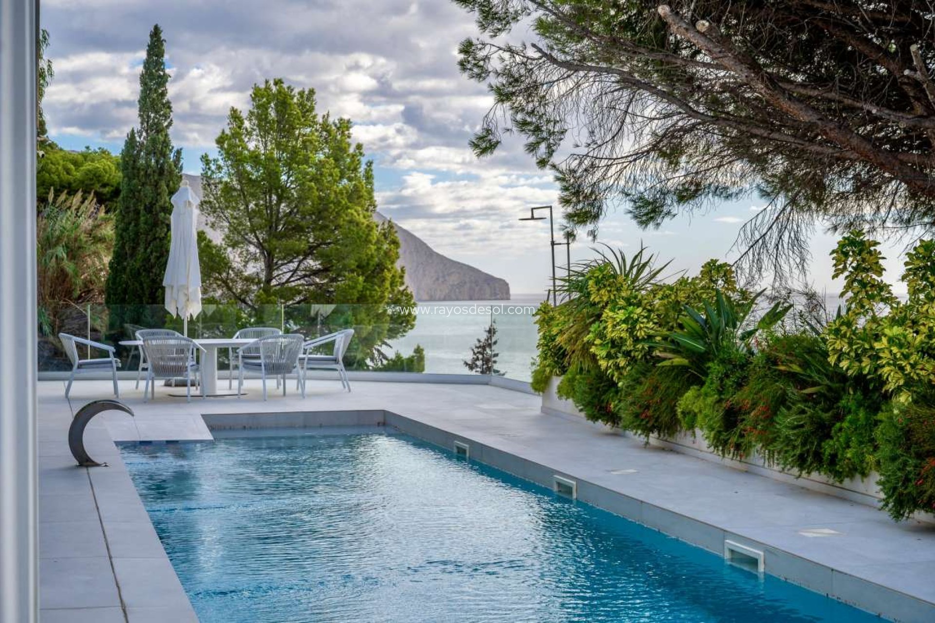 Resale - Villa - Altea