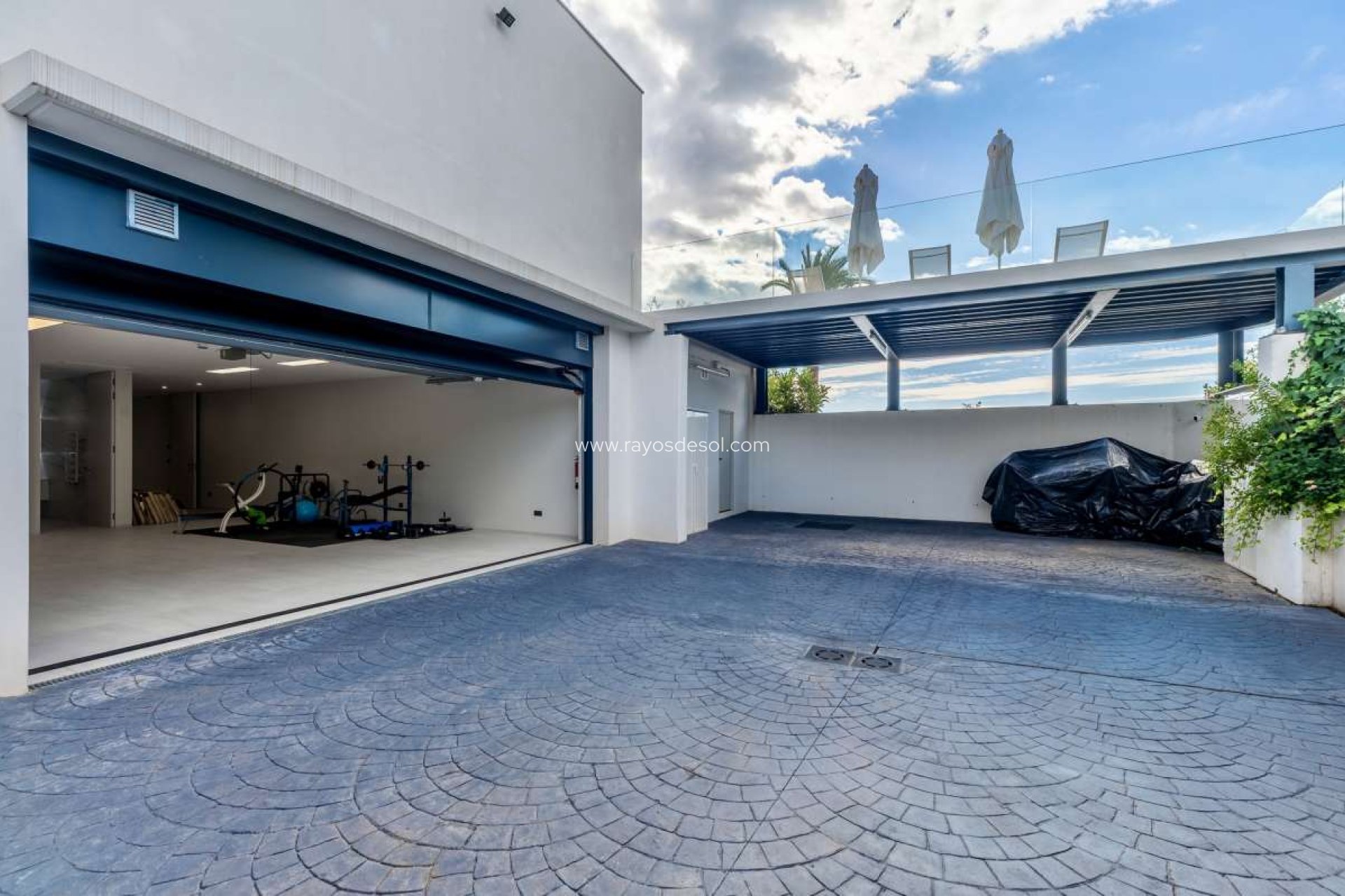 Resale - Villa - Altea