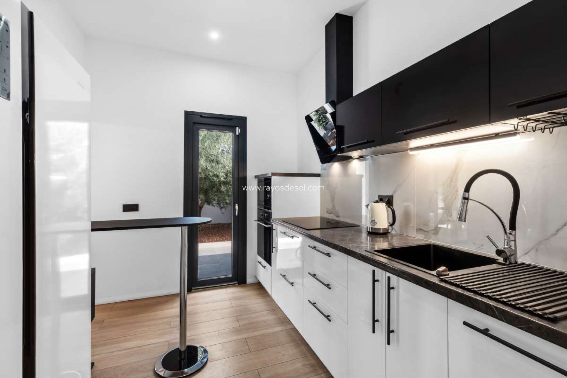 Resale - Villa - Altea