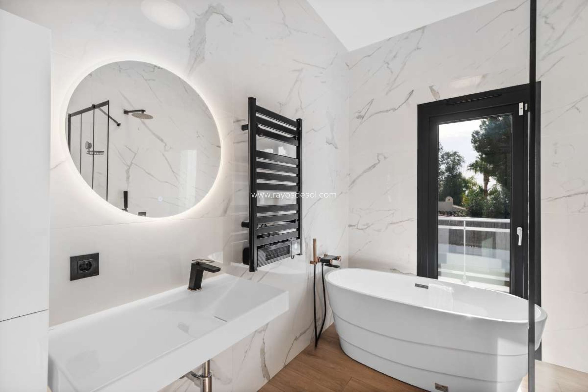 Resale - Villa - Altea