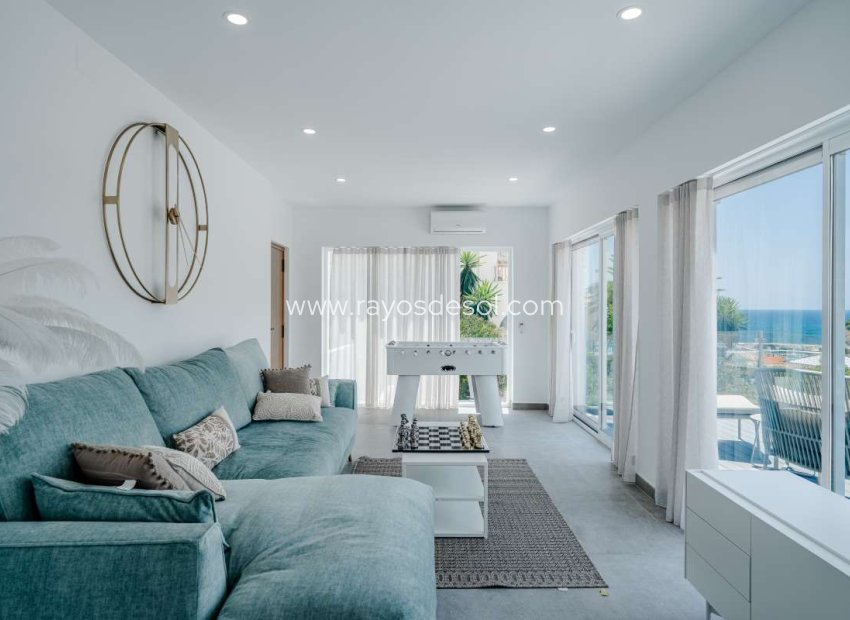 Resale - Villa - Altea