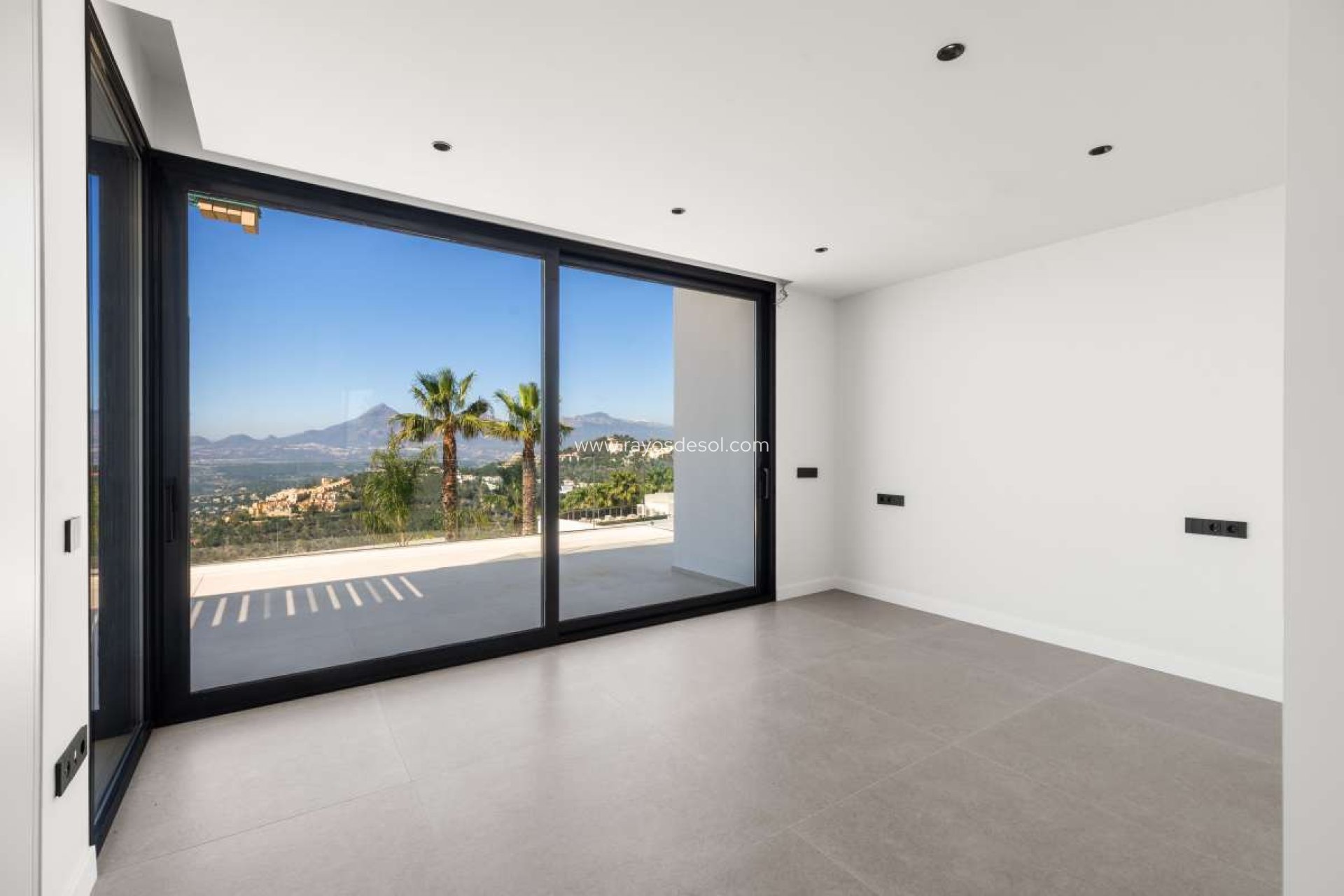 Resale - Villa - Altea