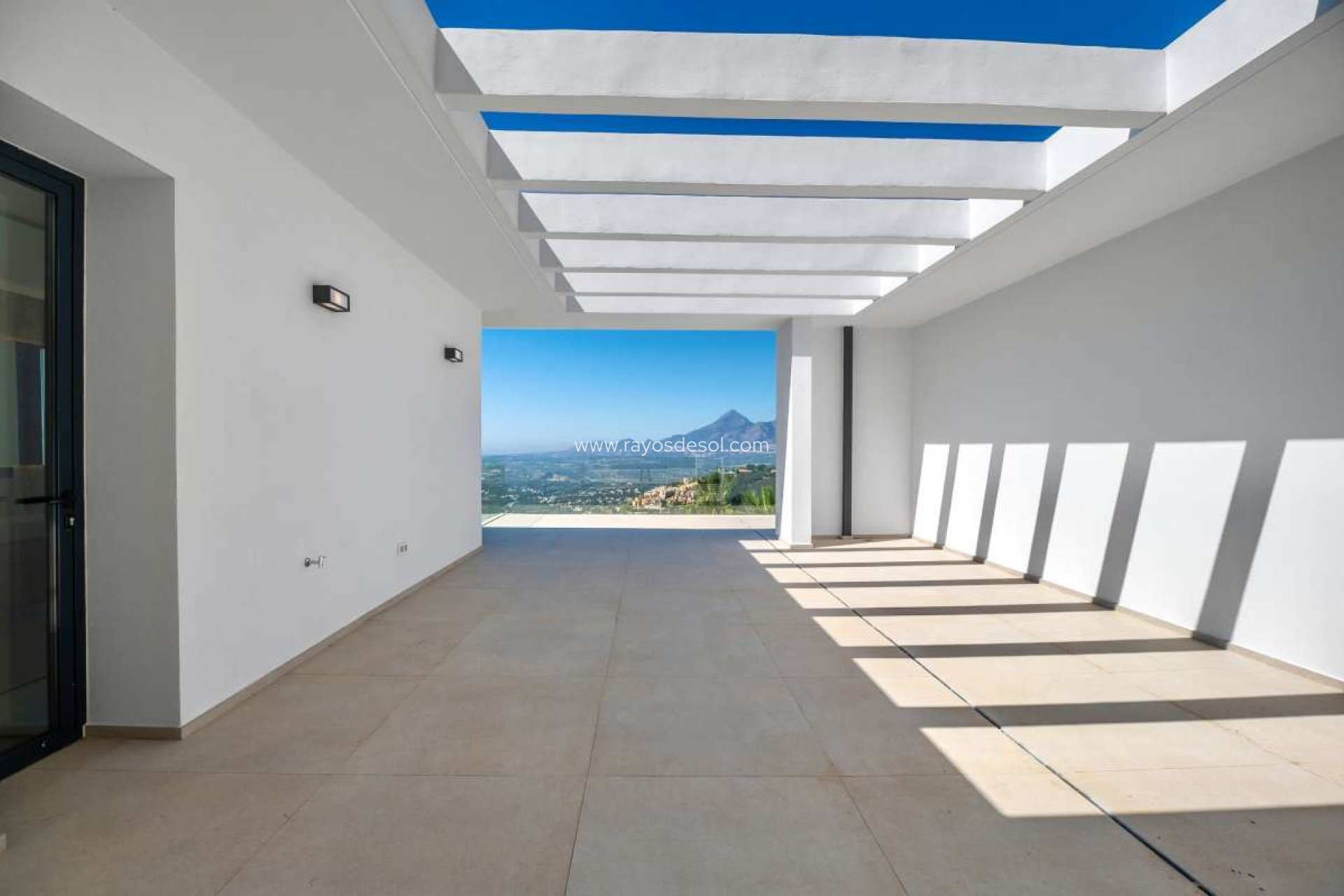 Resale - Villa - Altea
