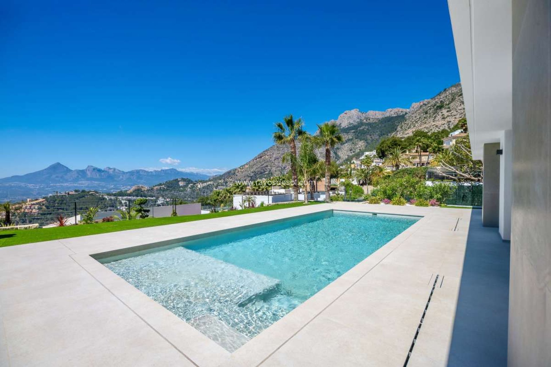 Resale - Villa - Altea